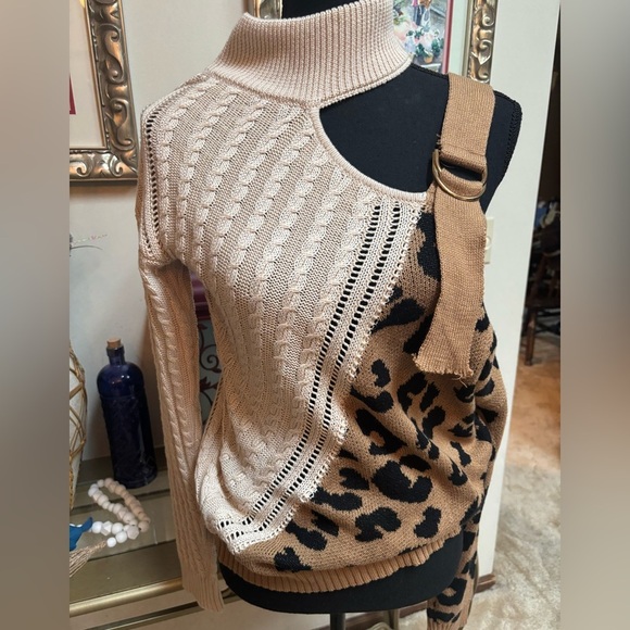 ANDREE BY UNIT Leopard Buckle Off-the-Shoulder Fall Sweater Color Block Size M - Picture 10 of 12